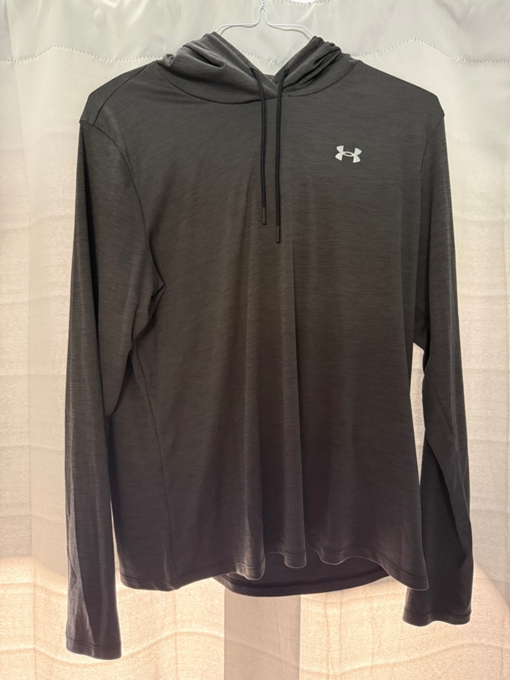 Under Armour HeatGear Hoodie Men’s XL Gray Lightweight Pullover